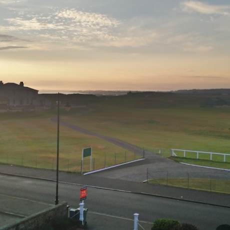 Prestwick Golf Course  (6908 yards, par71)